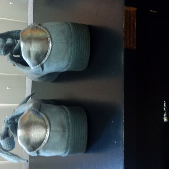 Marco Tozzi, unique slate blue suede and silver leather sneakers size 40/8.5-9 - Picture 4 of 5